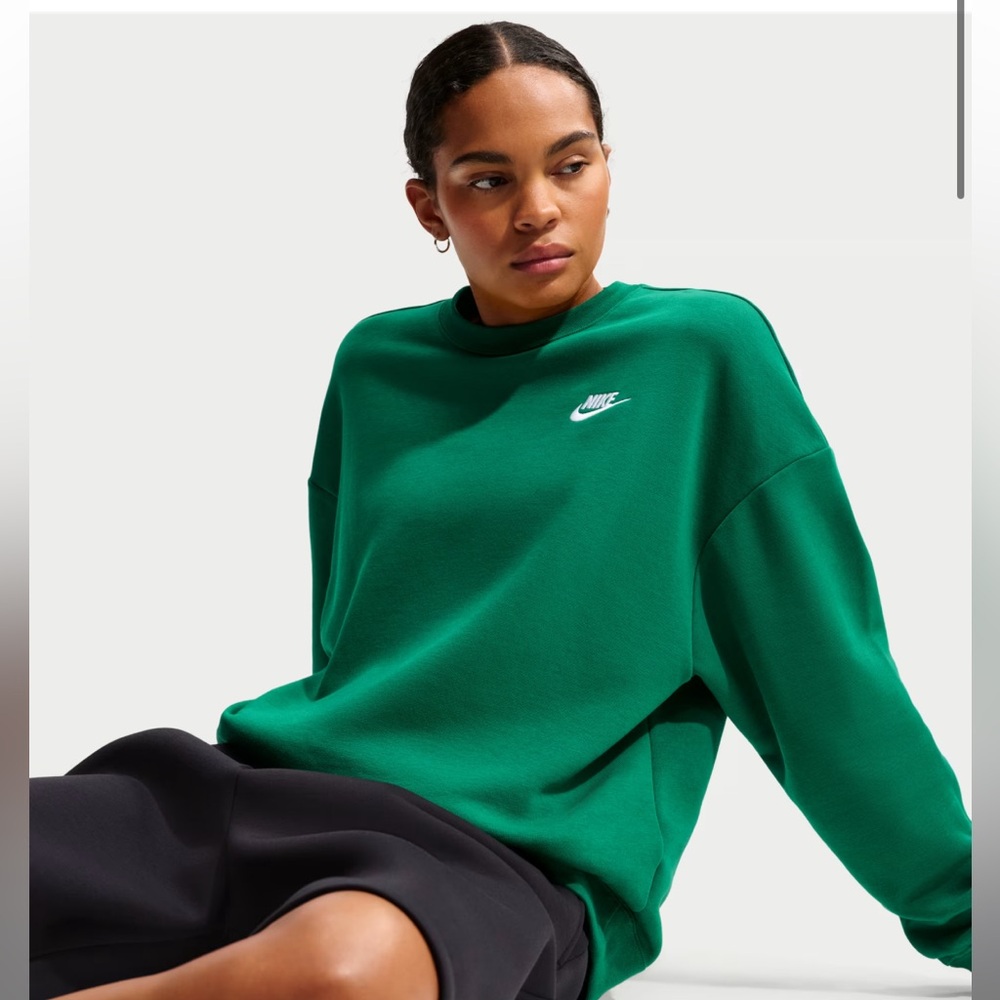 Nike Women's Green loose crew-neck sweatshirt